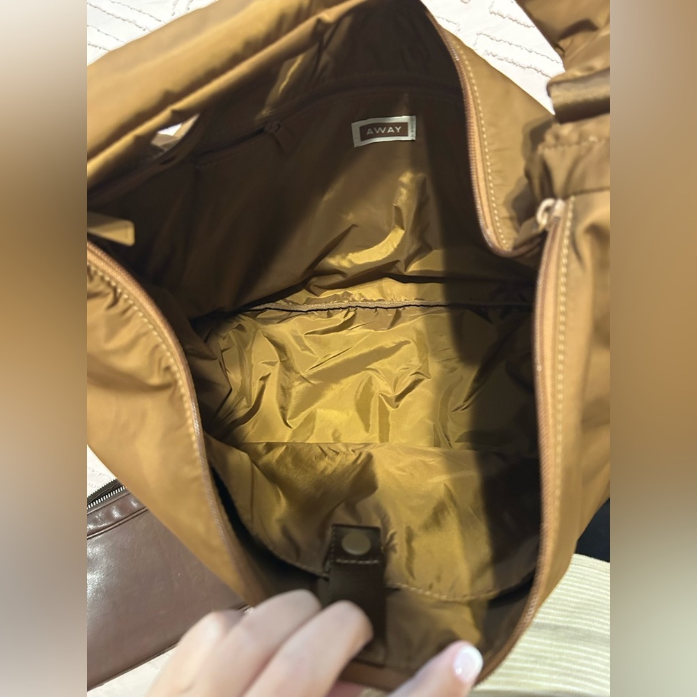 AWAY Nylon Bag - Picture 9 of 12